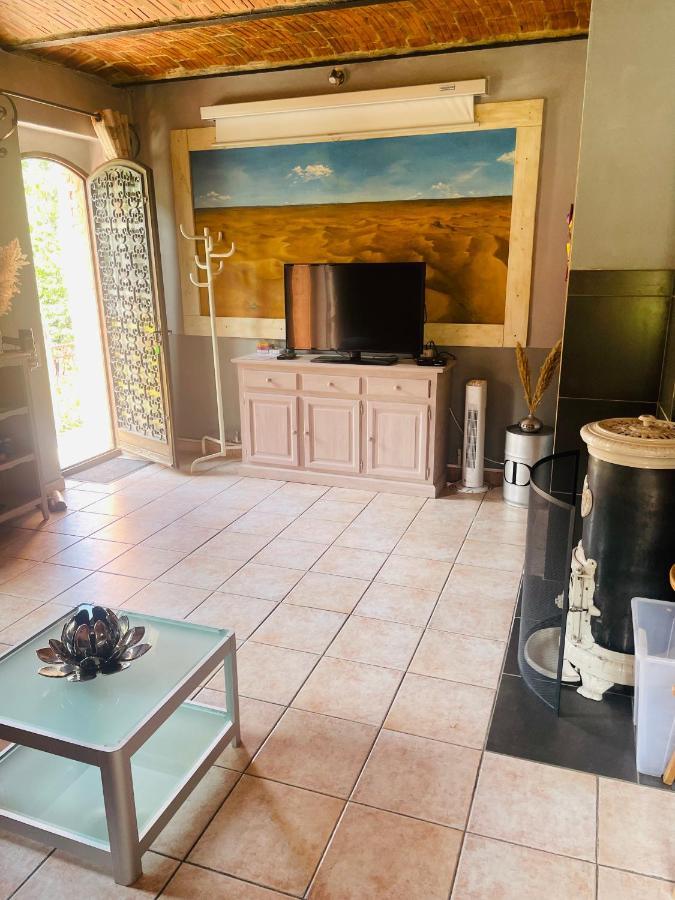 Appartement Au Calme Au Milieu Du Vignoble De Gigondas Esterno foto